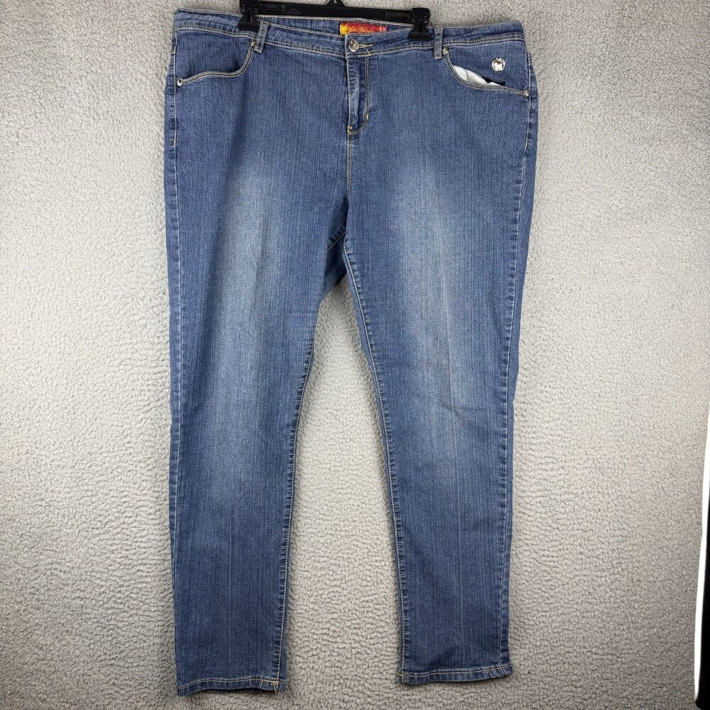 Apple Bottoms Jeans Womens 24W Blue Med Wash Straight Logo Rhinestone 43”x32”